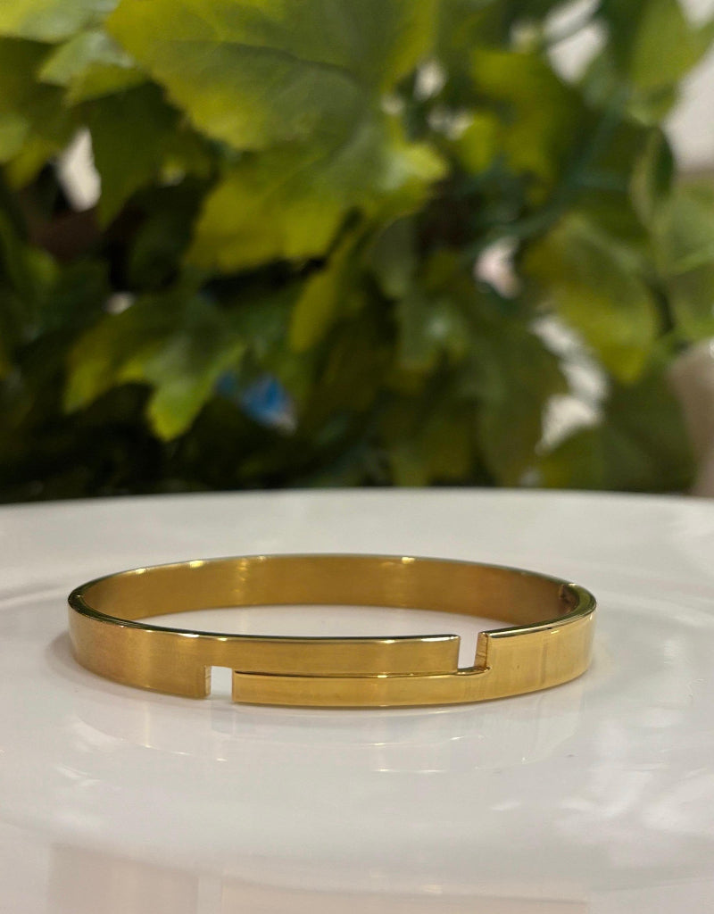 Aurum Edge Men’s Minimal Gold Bracelet