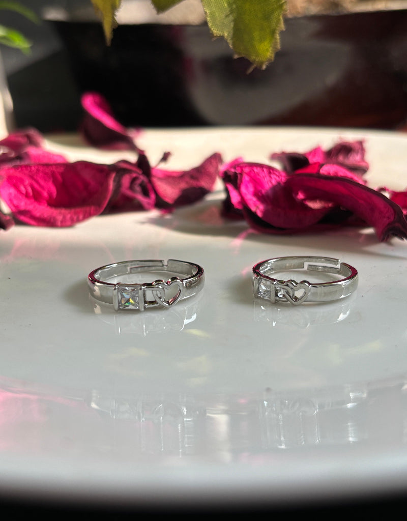 HeartLink Square-Cut Silver Couple Ring Set