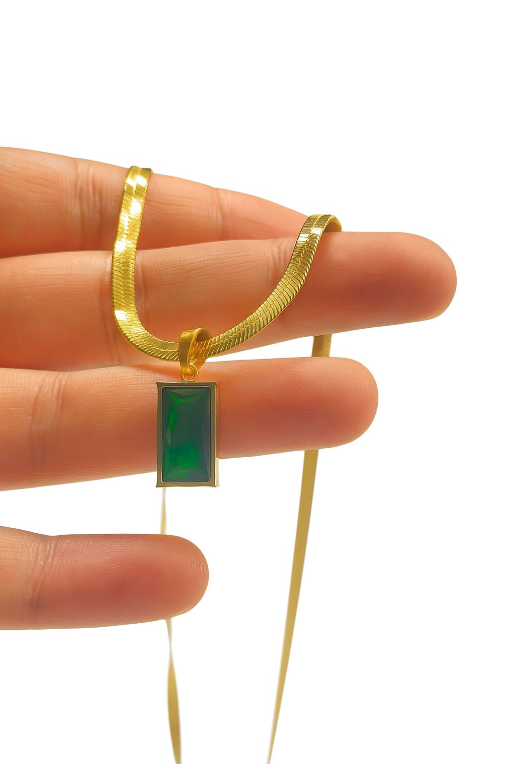 Verde Aura Emerald Elegance Necklace